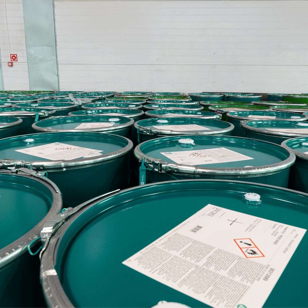 Sikker kjemikaliehåndtering Chemicals with hazard symbols